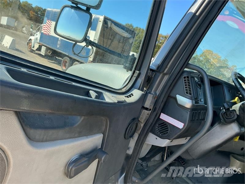 Volvo FE Platformas/izkraušana no sāniem