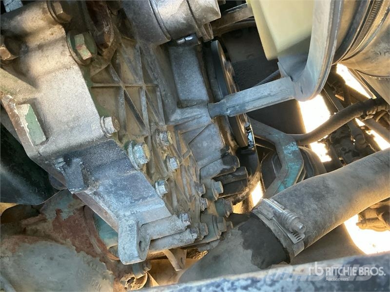 Volvo FE Platformas/izkraušana no sāniem