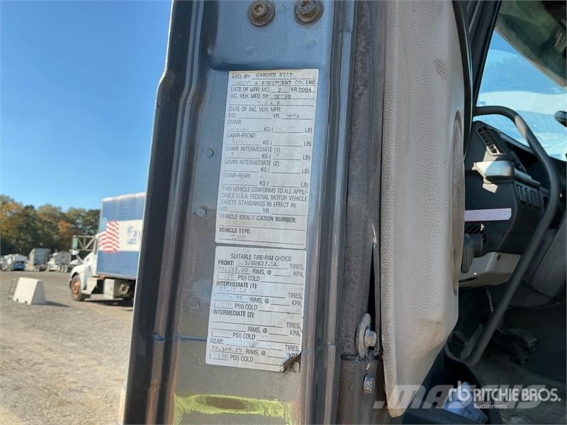 Volvo FE Platformas/izkraušana no sāniem