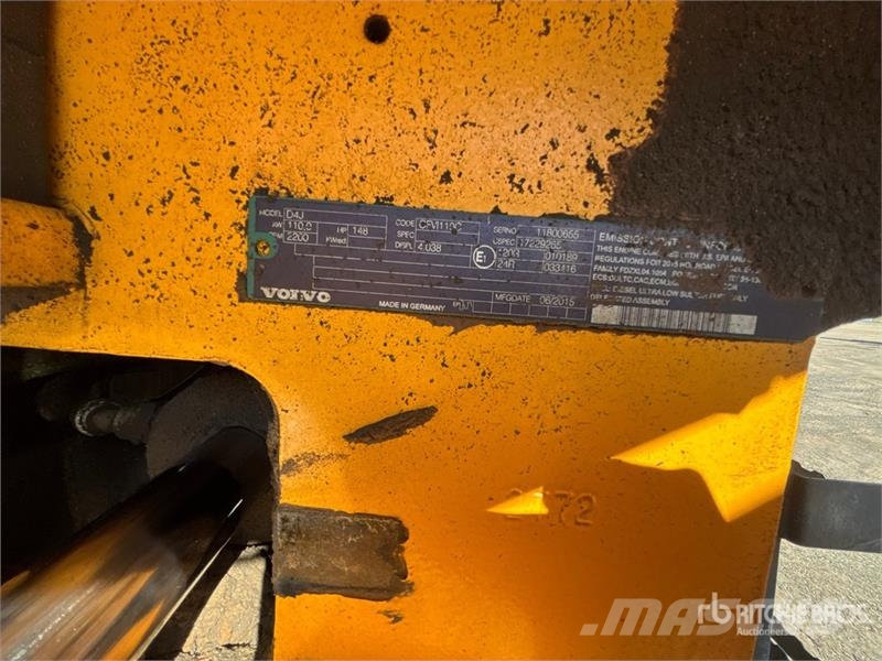 Volvo SD115B Smooth Drum Compactor 单轮压路机