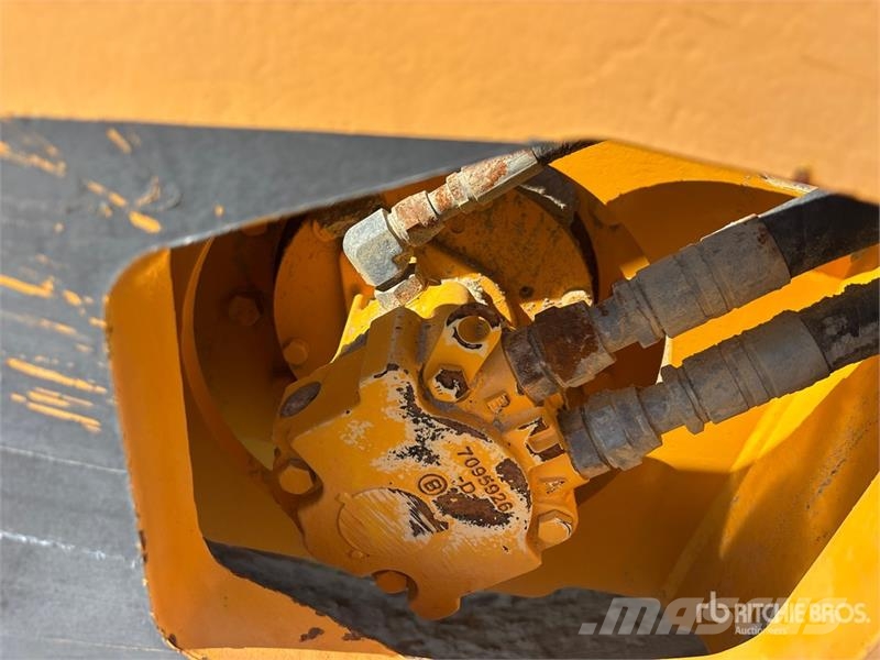 Volvo SD115B Smooth Drum Compactor 单轮压路机