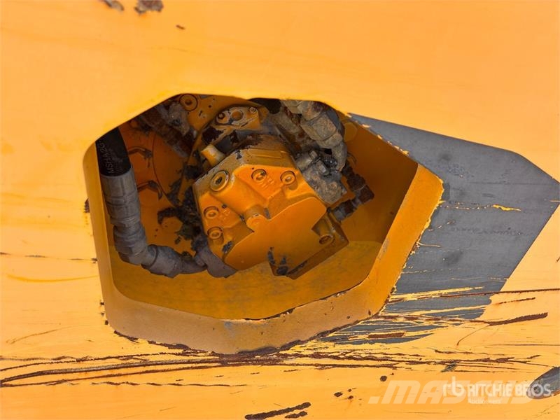 Volvo SD115B Smooth Drum Compactor 单轮压路机