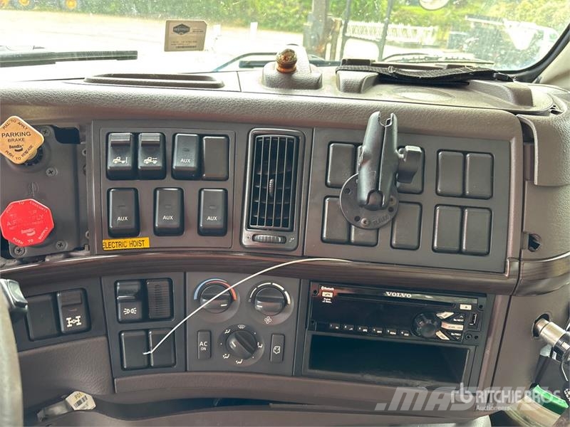Volvo VAH Autotransporteri