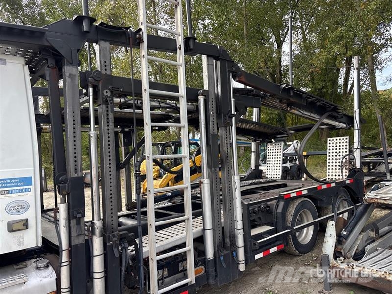 Volvo VAH Autotransporteri