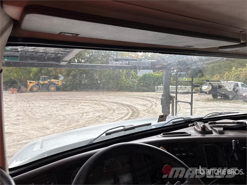Volvo VAH Autotransporteri