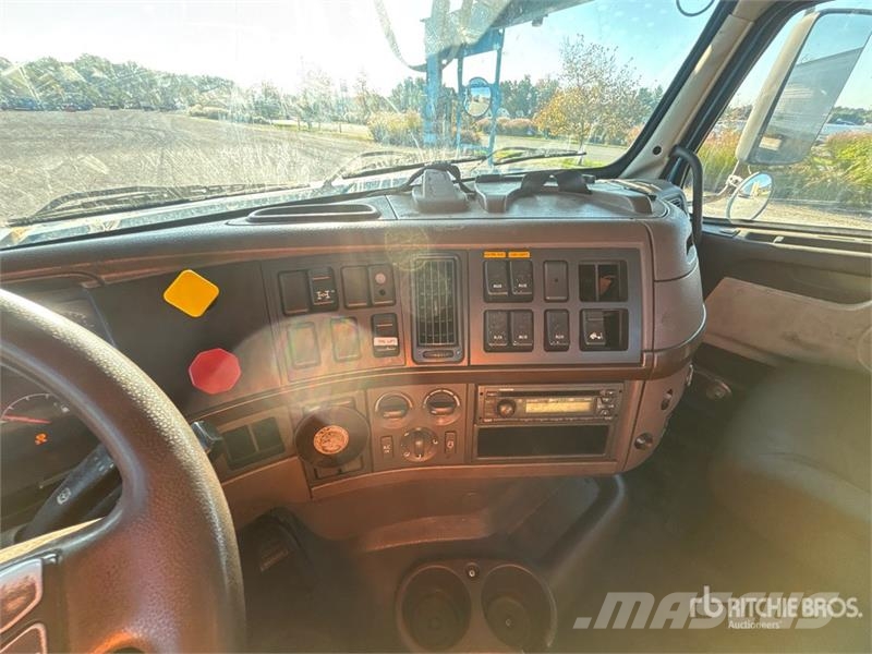 Volvo VAH 차량 수송차
