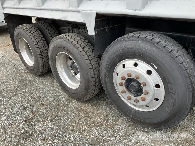 Volvo VHD Kipper