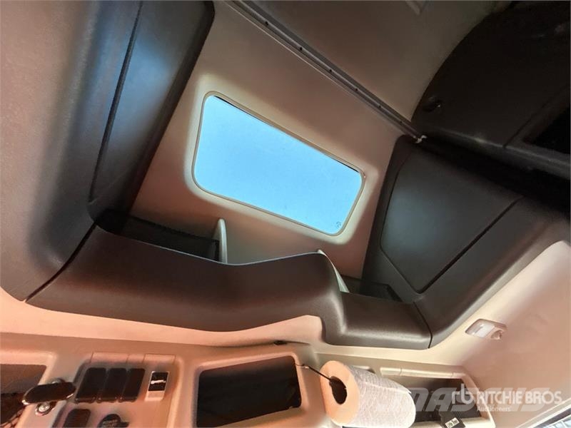 Volvo VNL Vlačilci