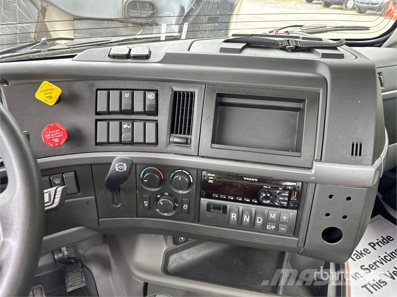 Volvo VNL Trekkers
