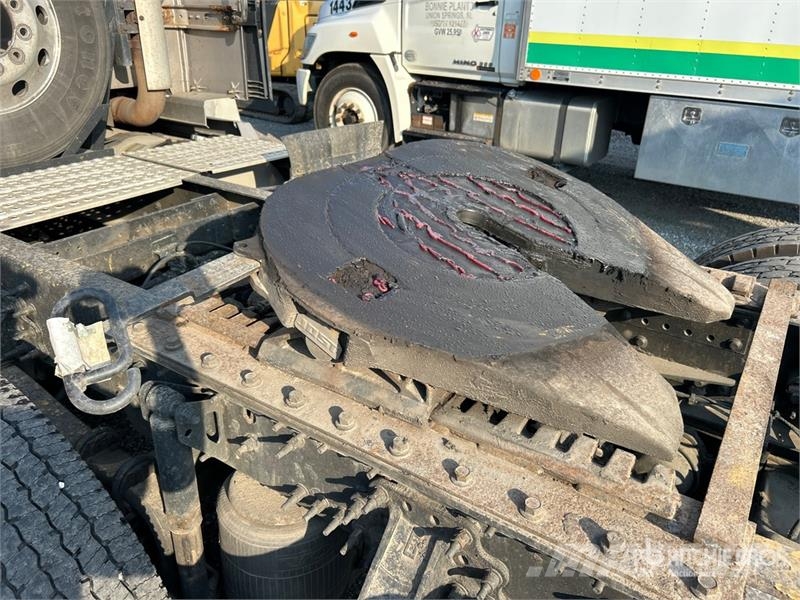 Volvo VNL Vlačilci