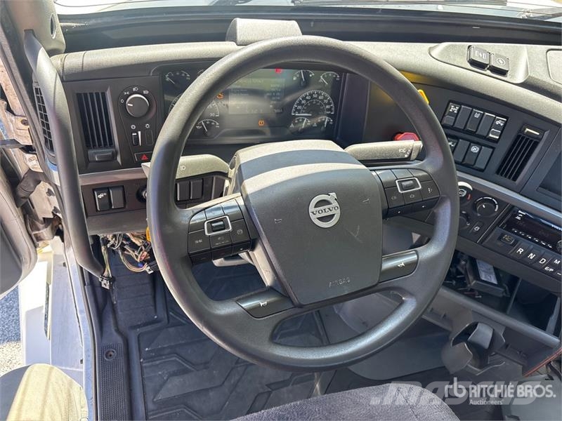 Volvo VNL Tegljači