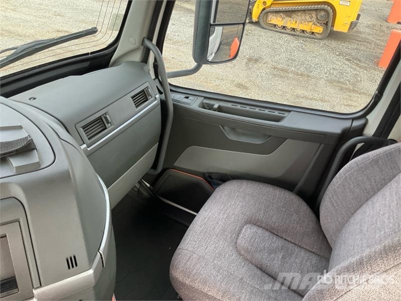 Volvo VNL Vilcēji