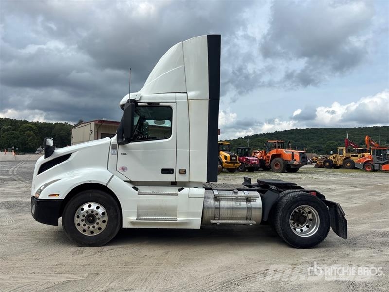 Volvo VNL Trekkers