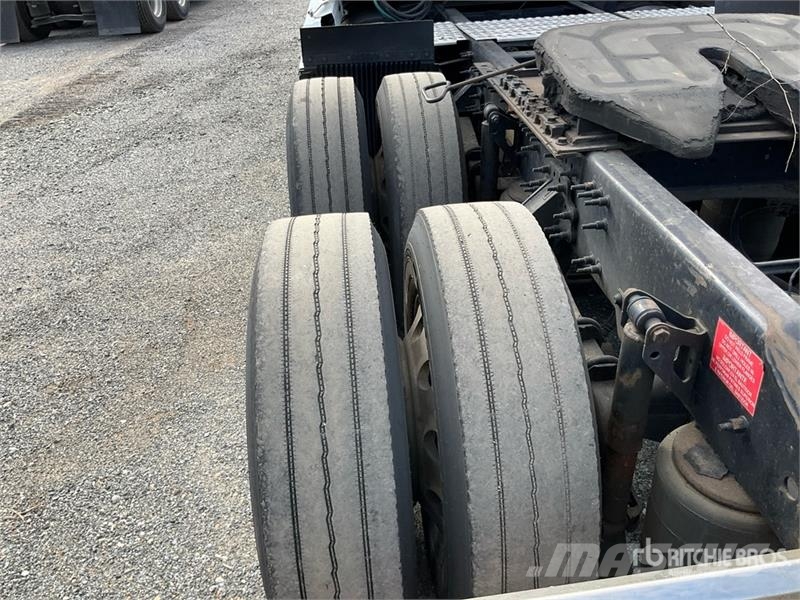 Volvo VNL 트랙터 유닛