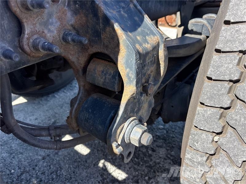 Volvo VNL Tegljači