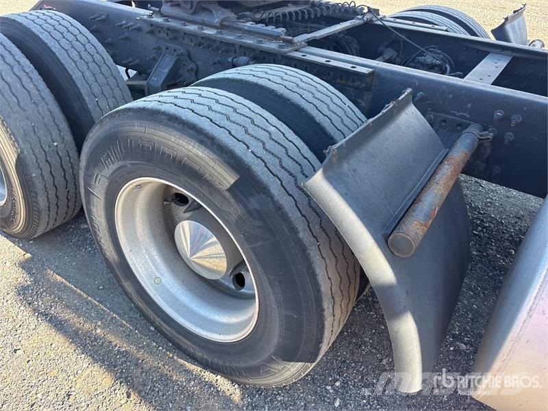 Volvo VNL Sattelzugmaschinen