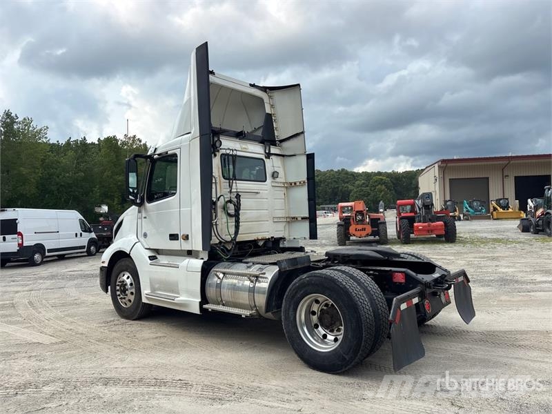 Volvo VNL Trekkers