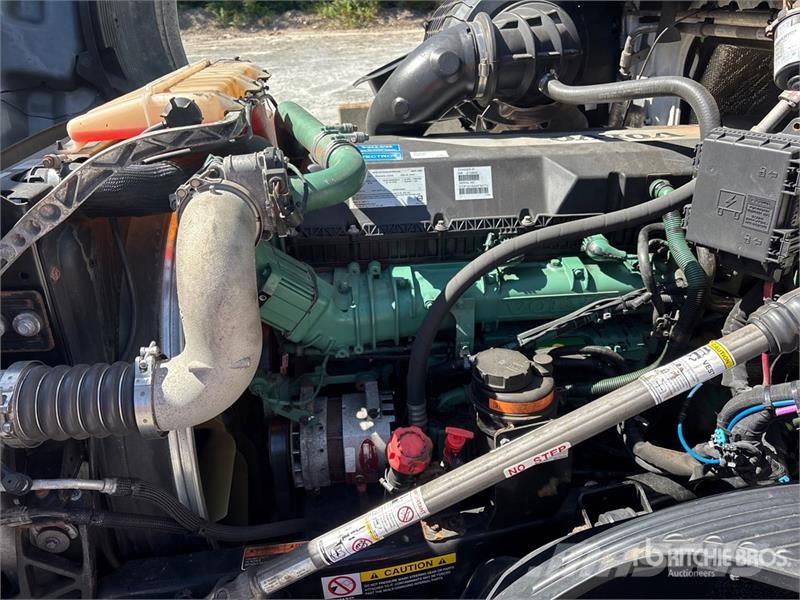 Volvo VNL Tegljači
