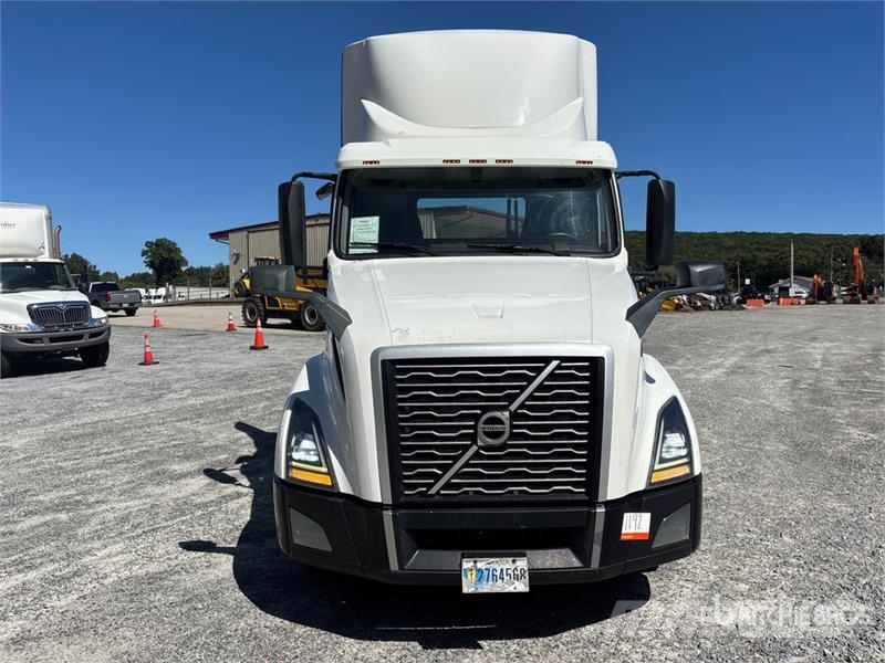 Volvo VNL Tegljači