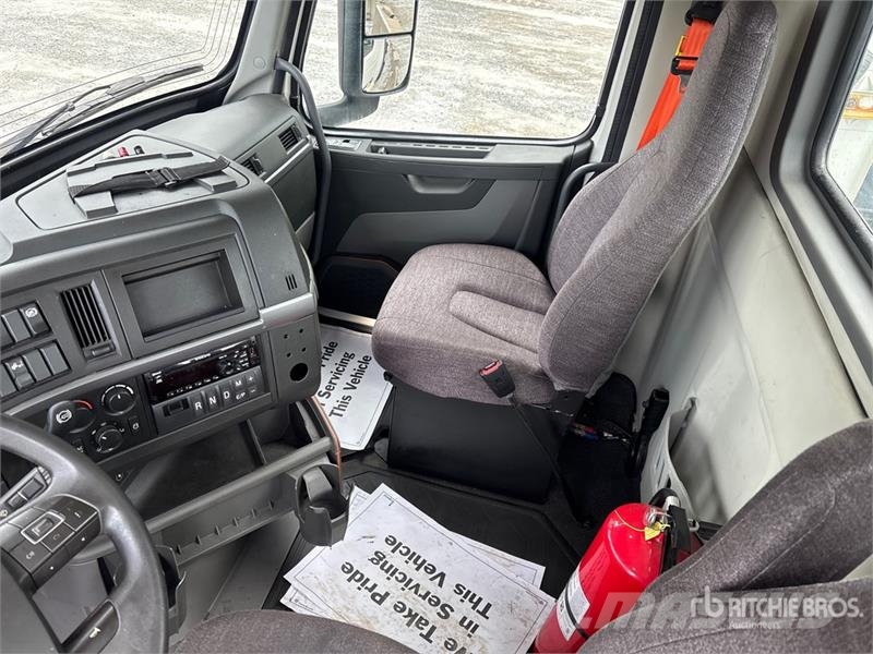 Volvo VNL Trekkers