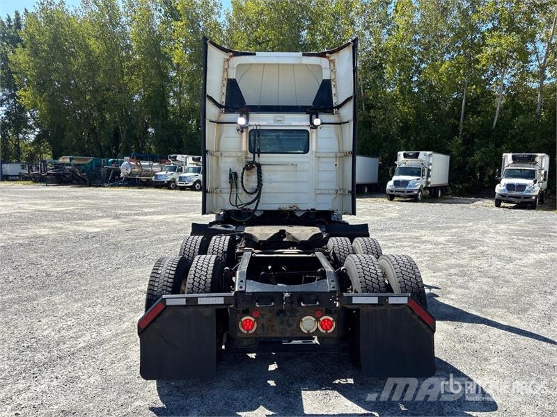 Volvo VNL Tegljači