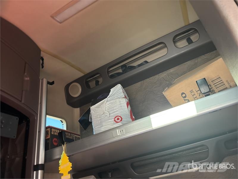 Volvo VNL Sattelzugmaschinen