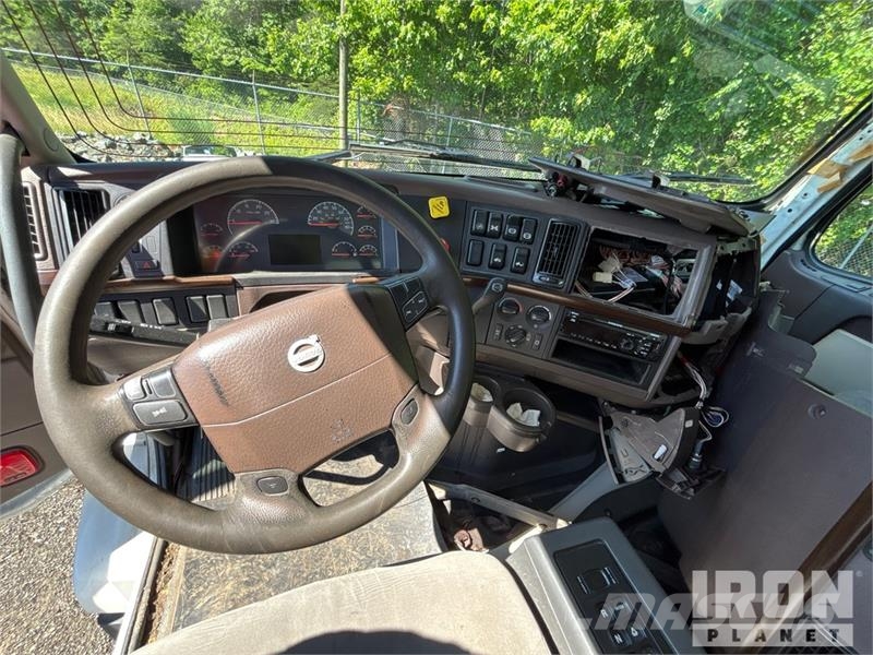 Volvo VNL Tegljači