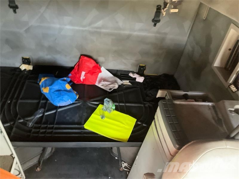 Volvo VNL Sattelzugmaschinen