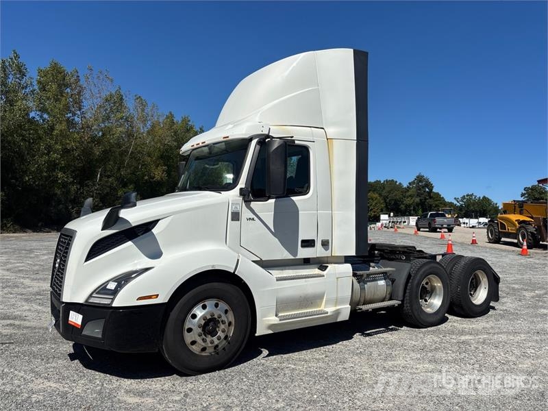 Volvo VNL Tegljači