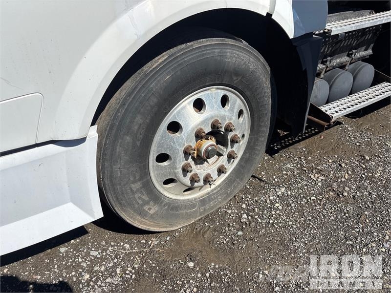 Volvo VNL Tegljači