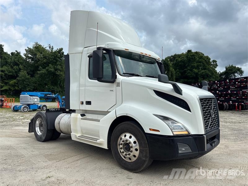 Volvo VNL Trekkers