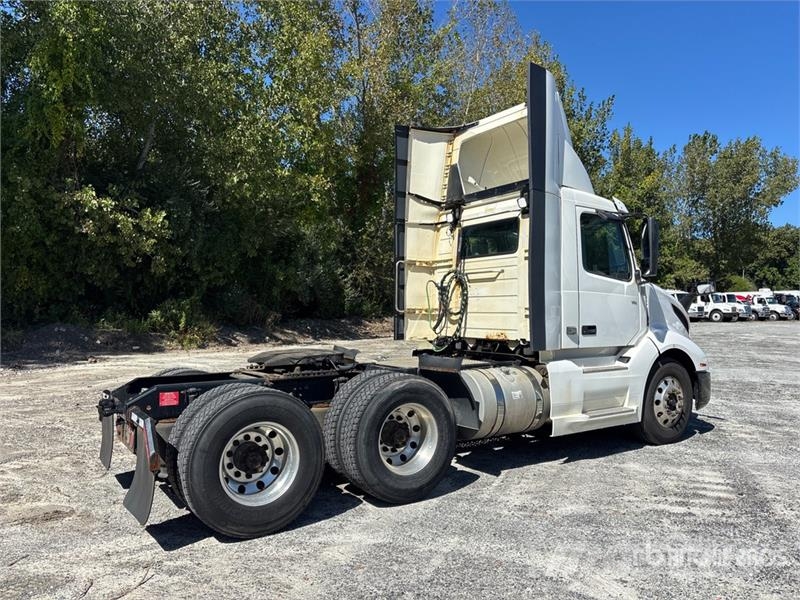 Volvo VNL Tegljači