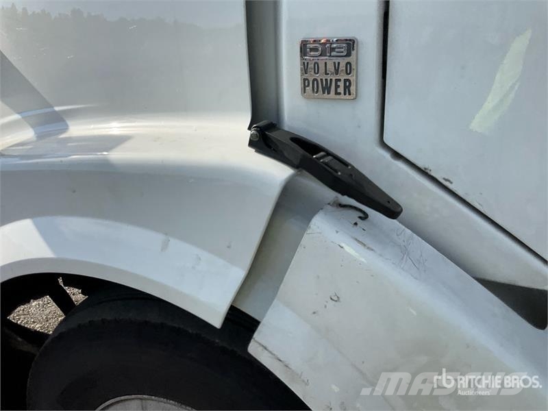 Volvo VNL 트랙터 유닛