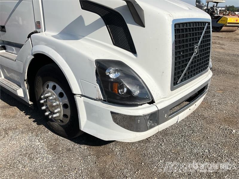 Volvo VNL 트랙터 유닛