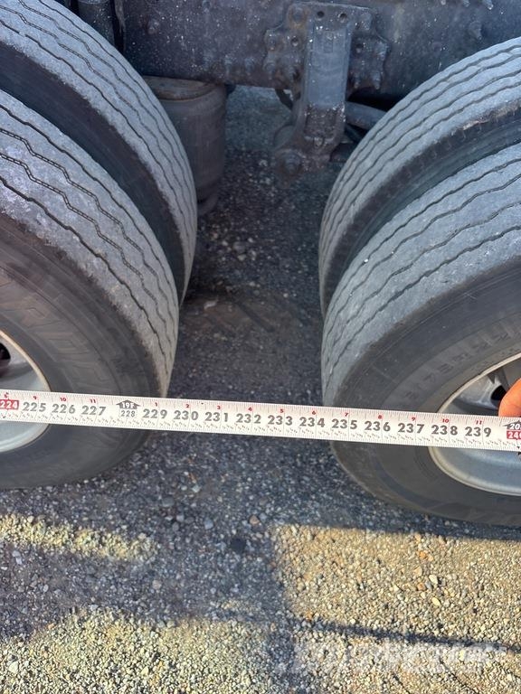 Volvo VNL Sattelzugmaschinen