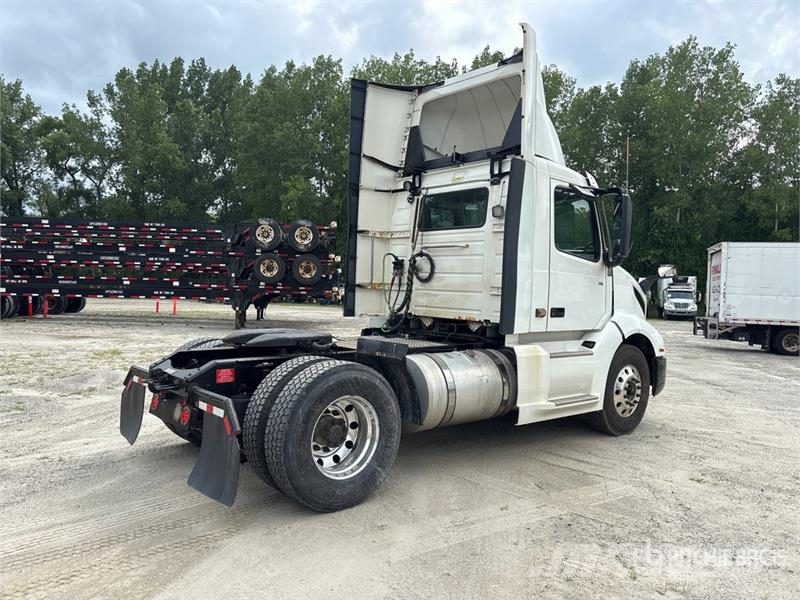 Volvo VNL Trekkers