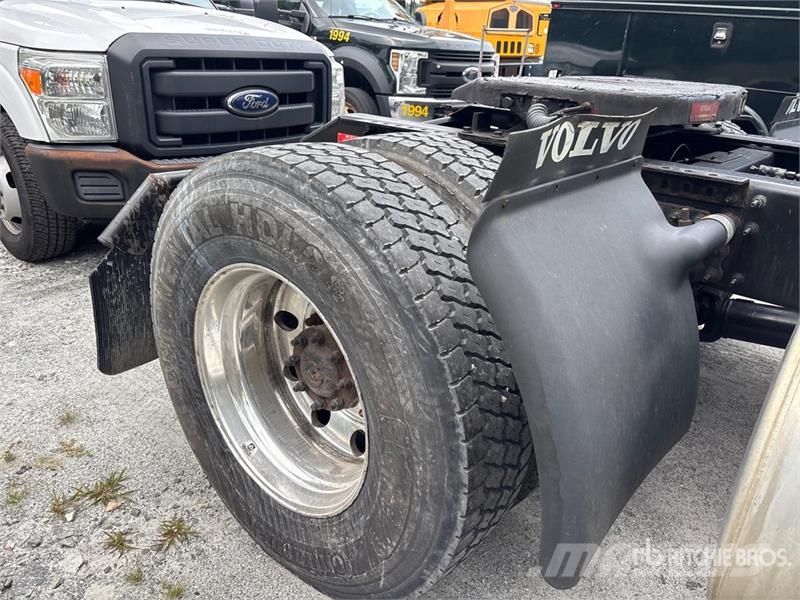 Volvo VNL Trekkers
