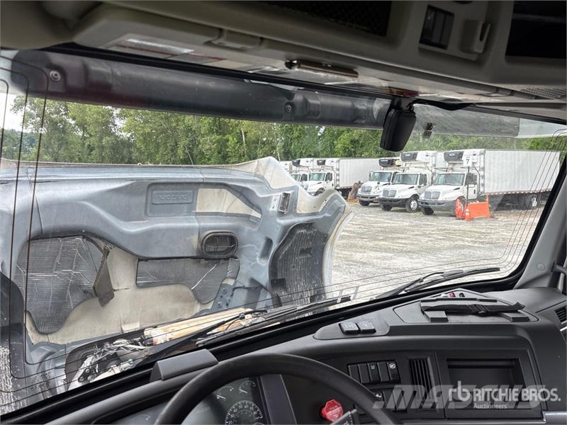 Volvo VNL Trekkers