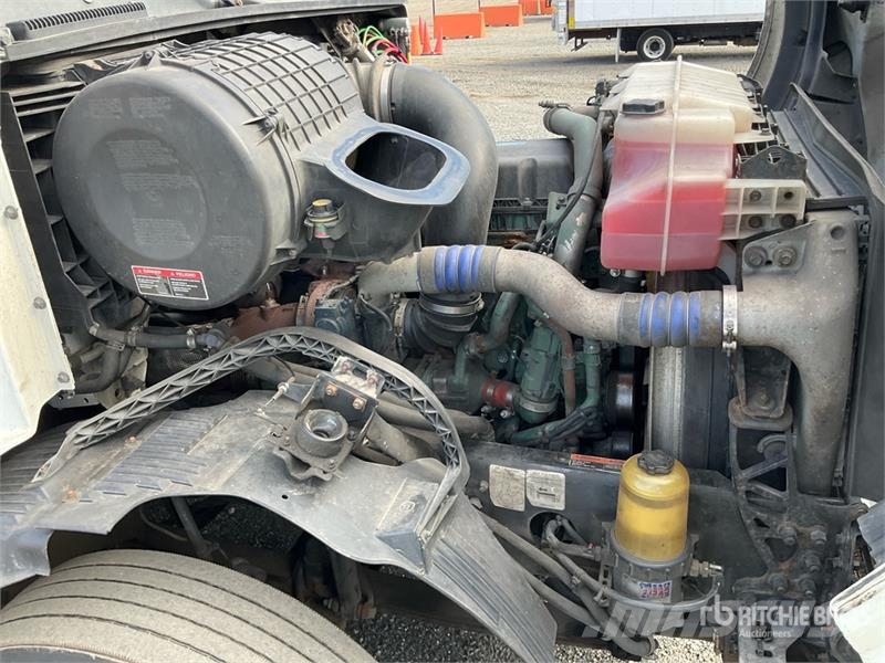 Volvo VNL 트랙터 유닛