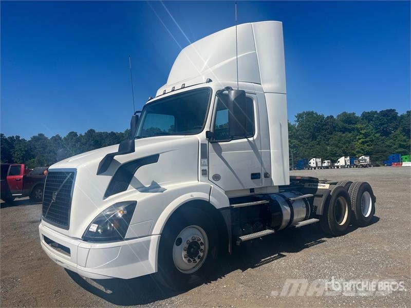 Volvo VNL300 6x2 T/A Day Cab Truck Tractor Prime Movers
