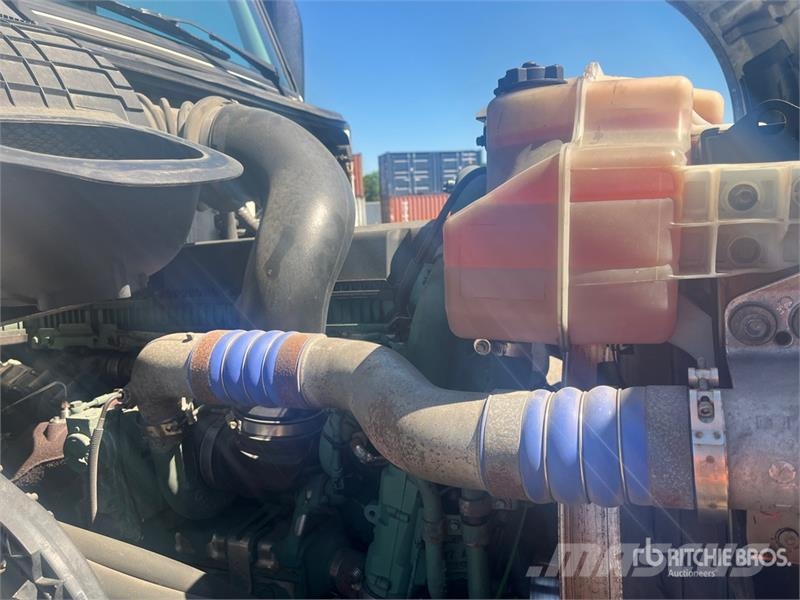 Volvo VNL300 6x2 T/A Day Cab Truck Tractor Prime Movers
