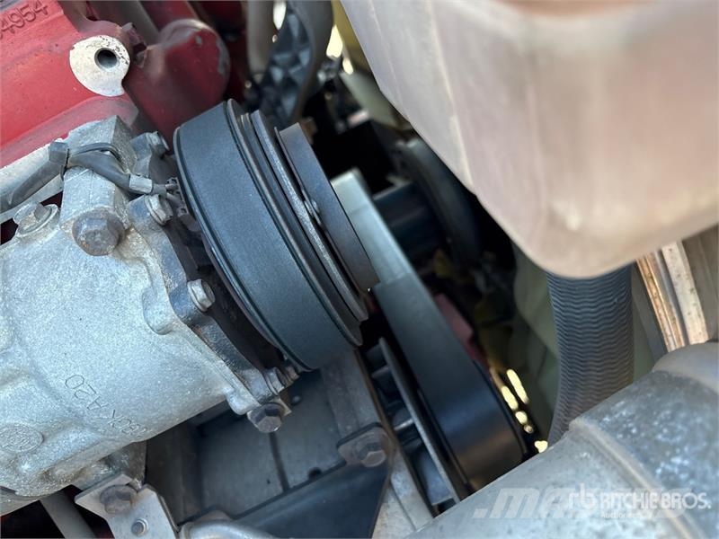 Volvo VNL42T Vetopöytäautot