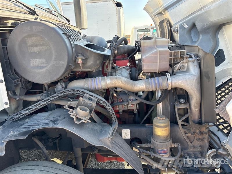 Volvo VNL42T Vetopöytäautot
