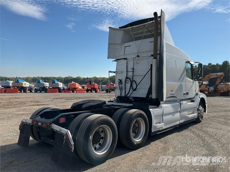 Volvo VNL430 Vlačilci