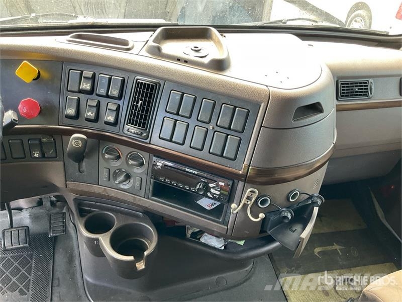 Volvo VNL430 Vlačilci