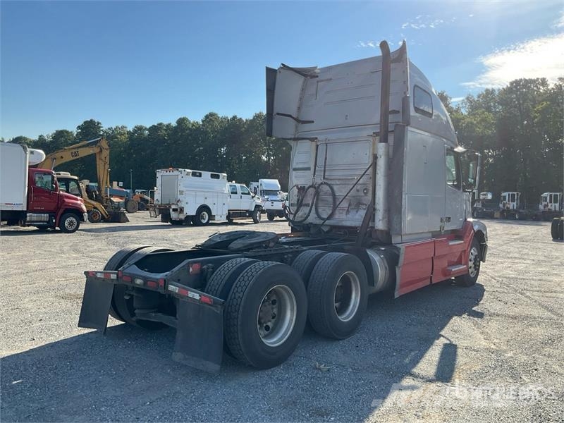 Volvo VNL670 Tractores (camiões)