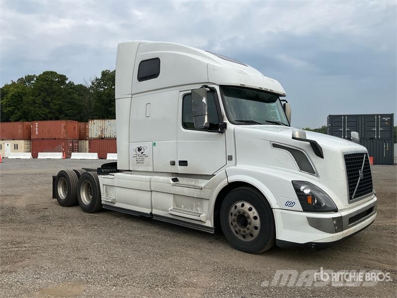 Volvo VNL670 曳引機組件