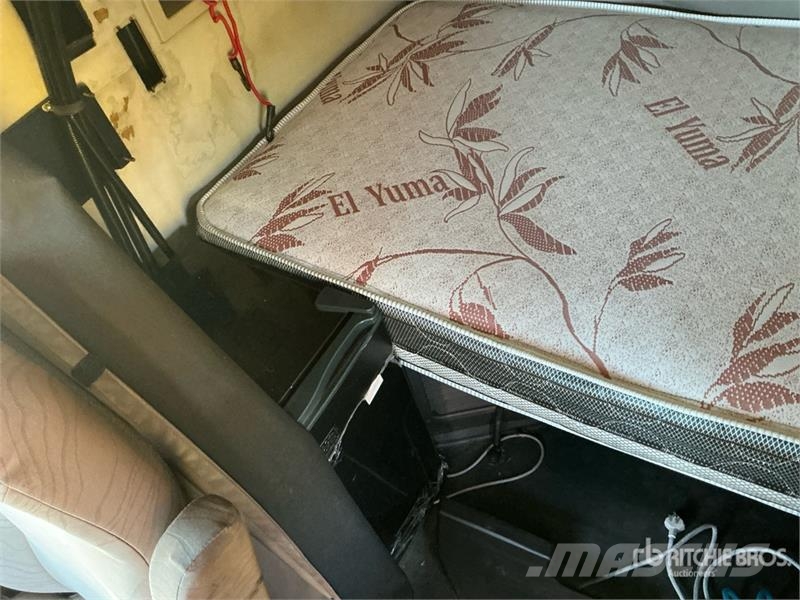 Volvo VNL670 牵引车