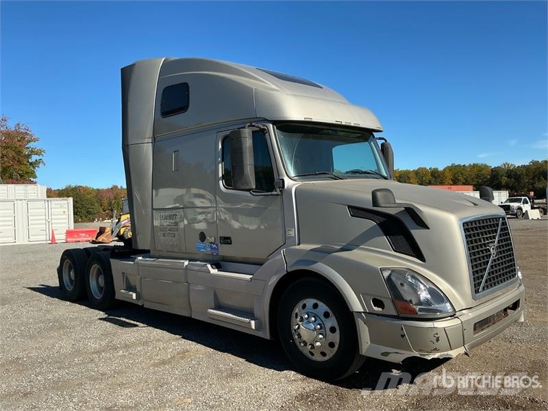 Volvo VNL670 牵引车