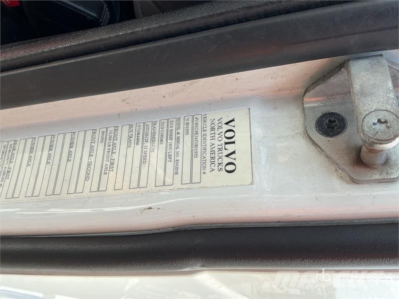 Volvo VNL670 曳引機組件